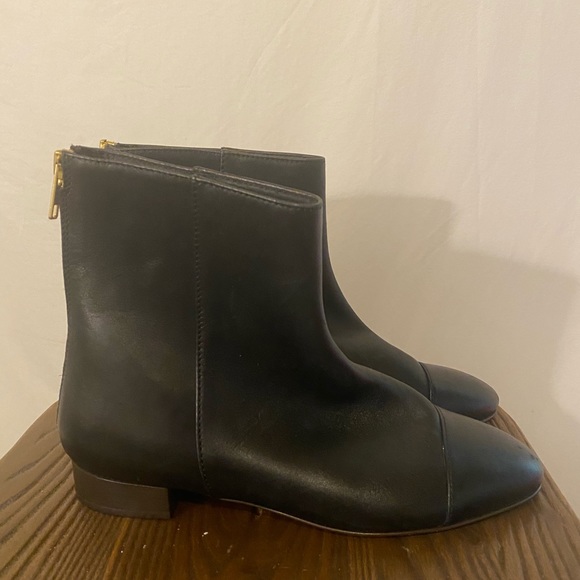 J.crew Cap Toe Ankle Boots Black Leather Size 7 - Picture 3 of 7